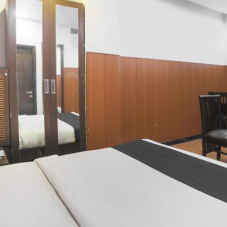 Indirapuram Hotel O Parktel מראה חיצוני תמונה