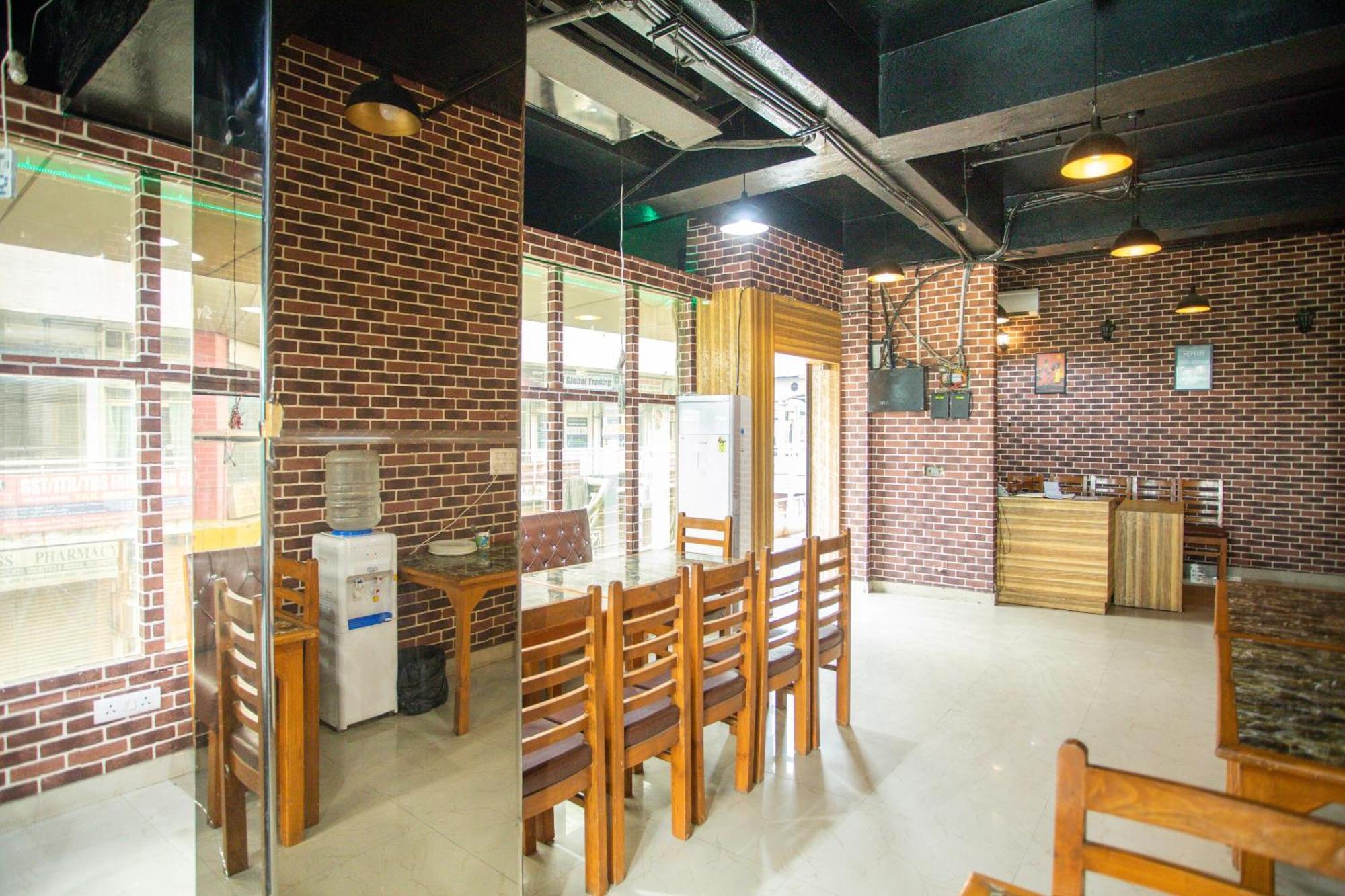 Indirapuram Hotel O Parktel מראה חיצוני תמונה